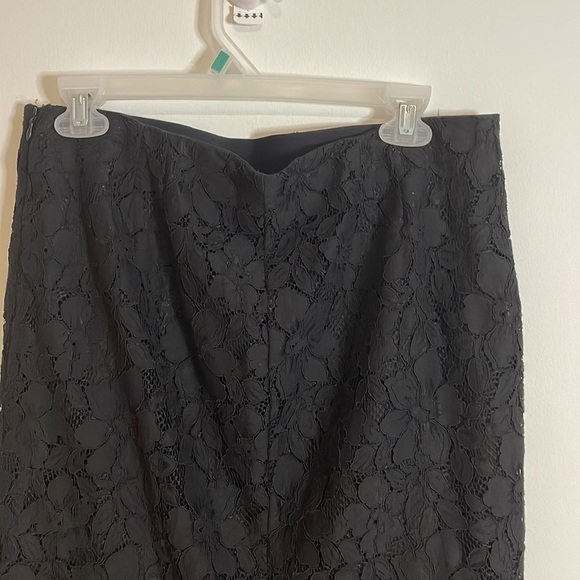 NEW Chaps Polo Lace Skirt Mid 10 Black Pencil Straight Midi Knee Floral Monochro - Picture 6 of 12